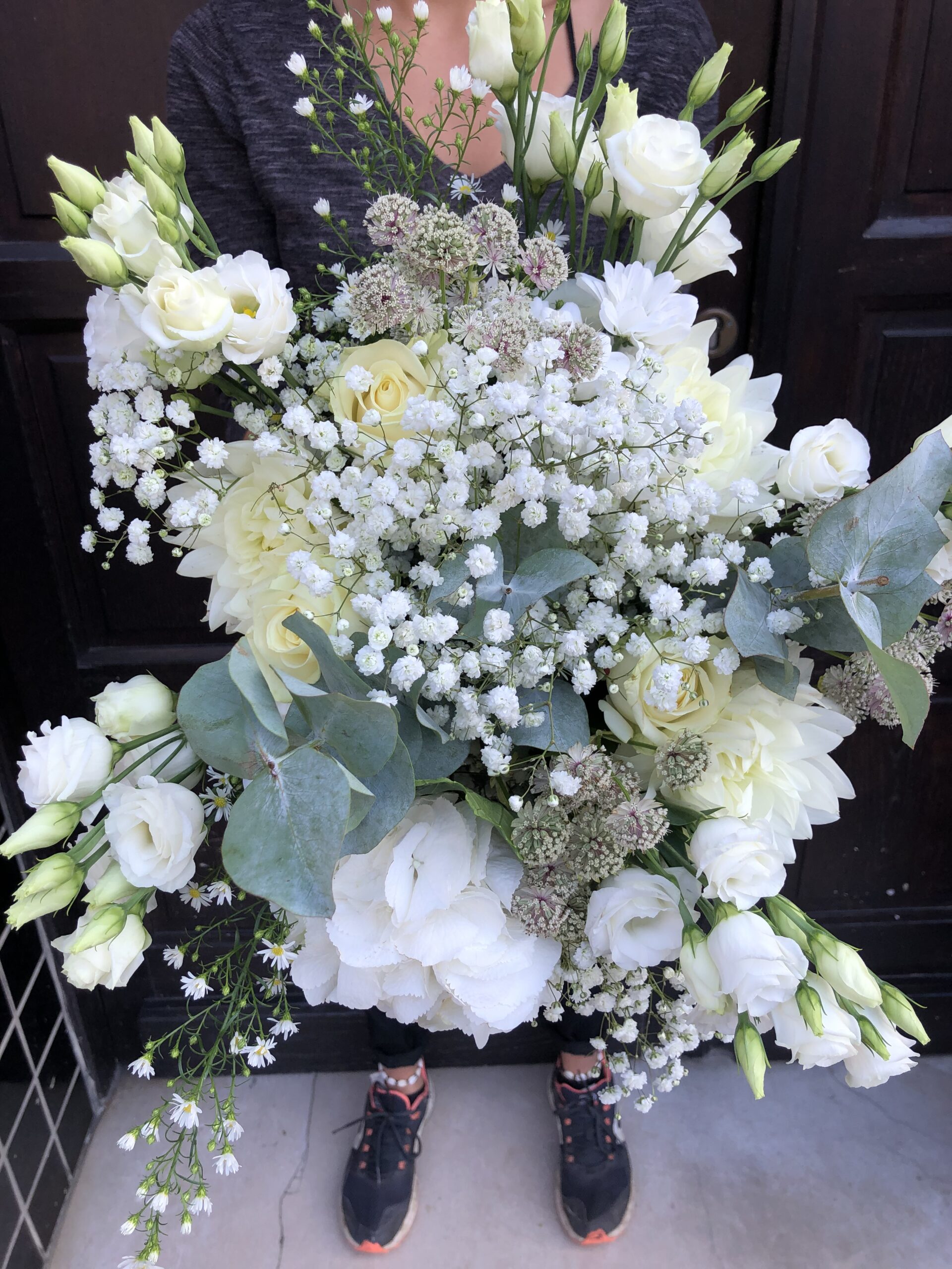 Bouquet de fleurs blanche – Image 2